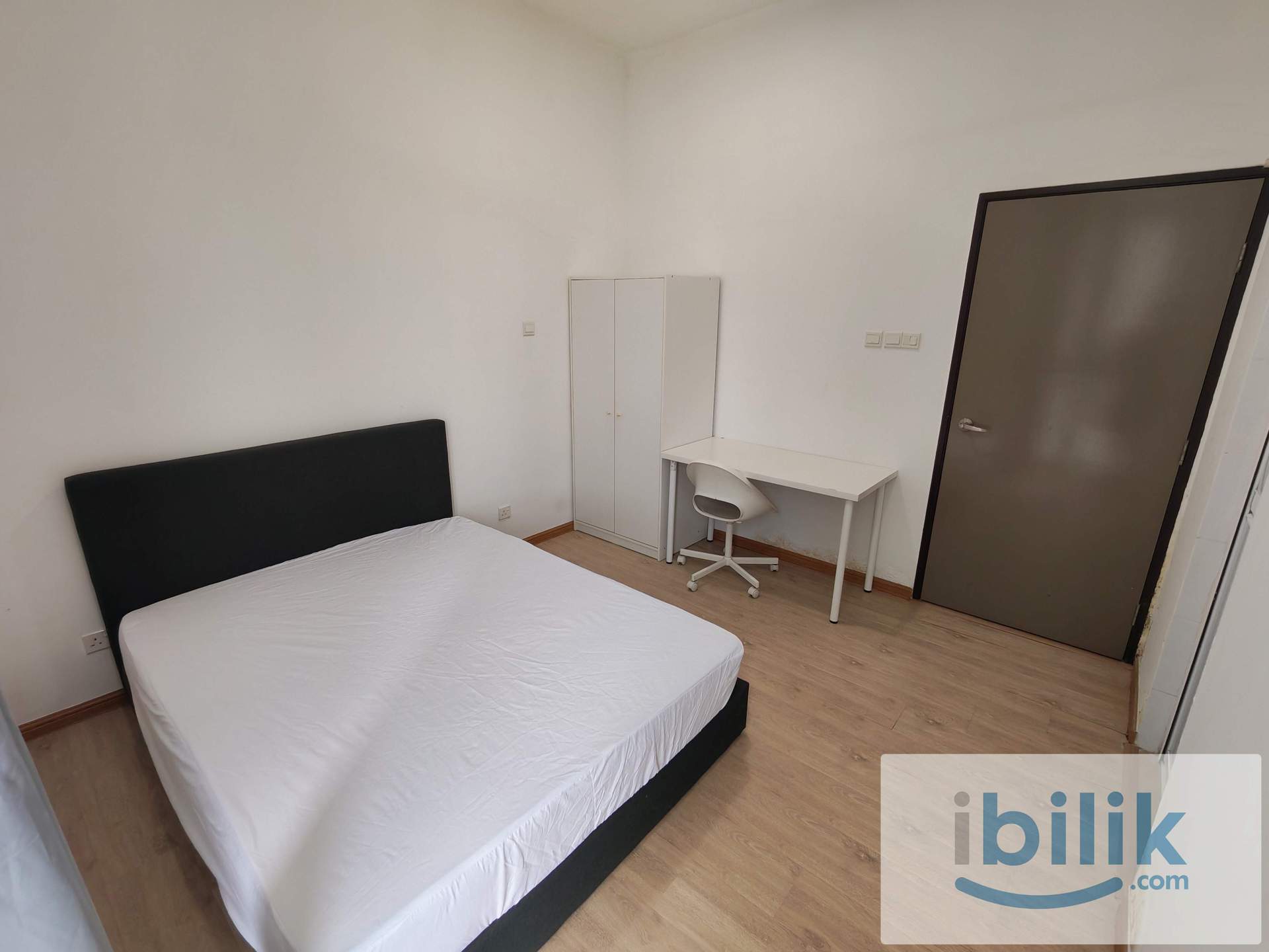Female Unit Middle Room @ Skyville 8, Old Klang Road - Image 2