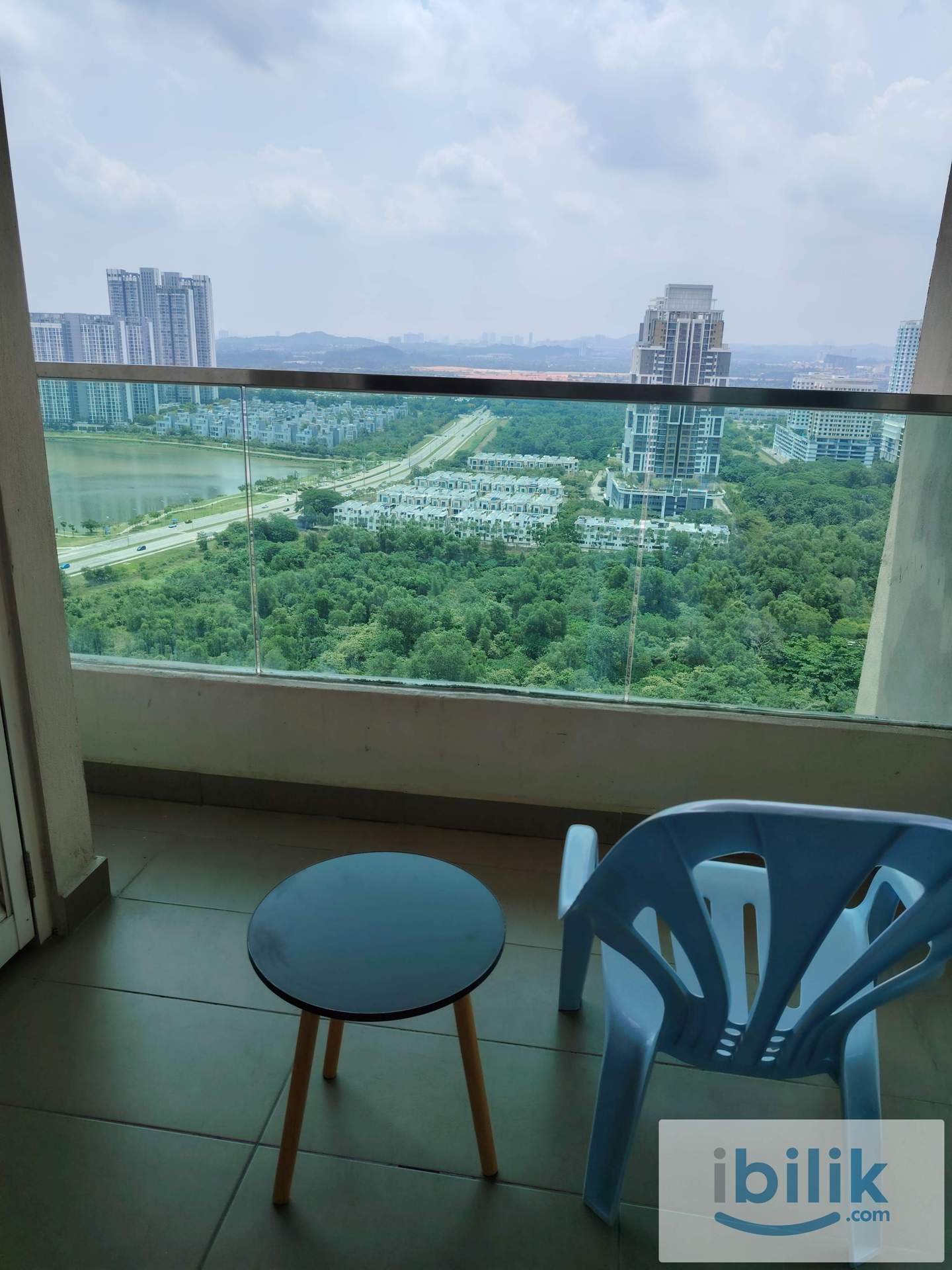 Balcony Medium Room  - Image 6