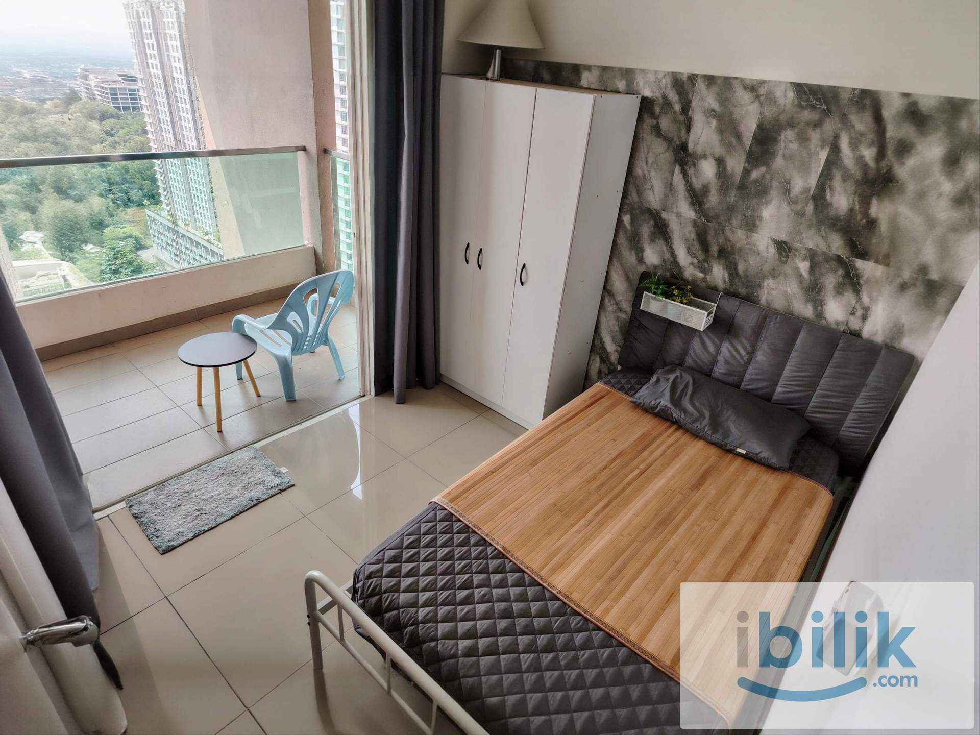 Balcony Medium Room  - Image 7