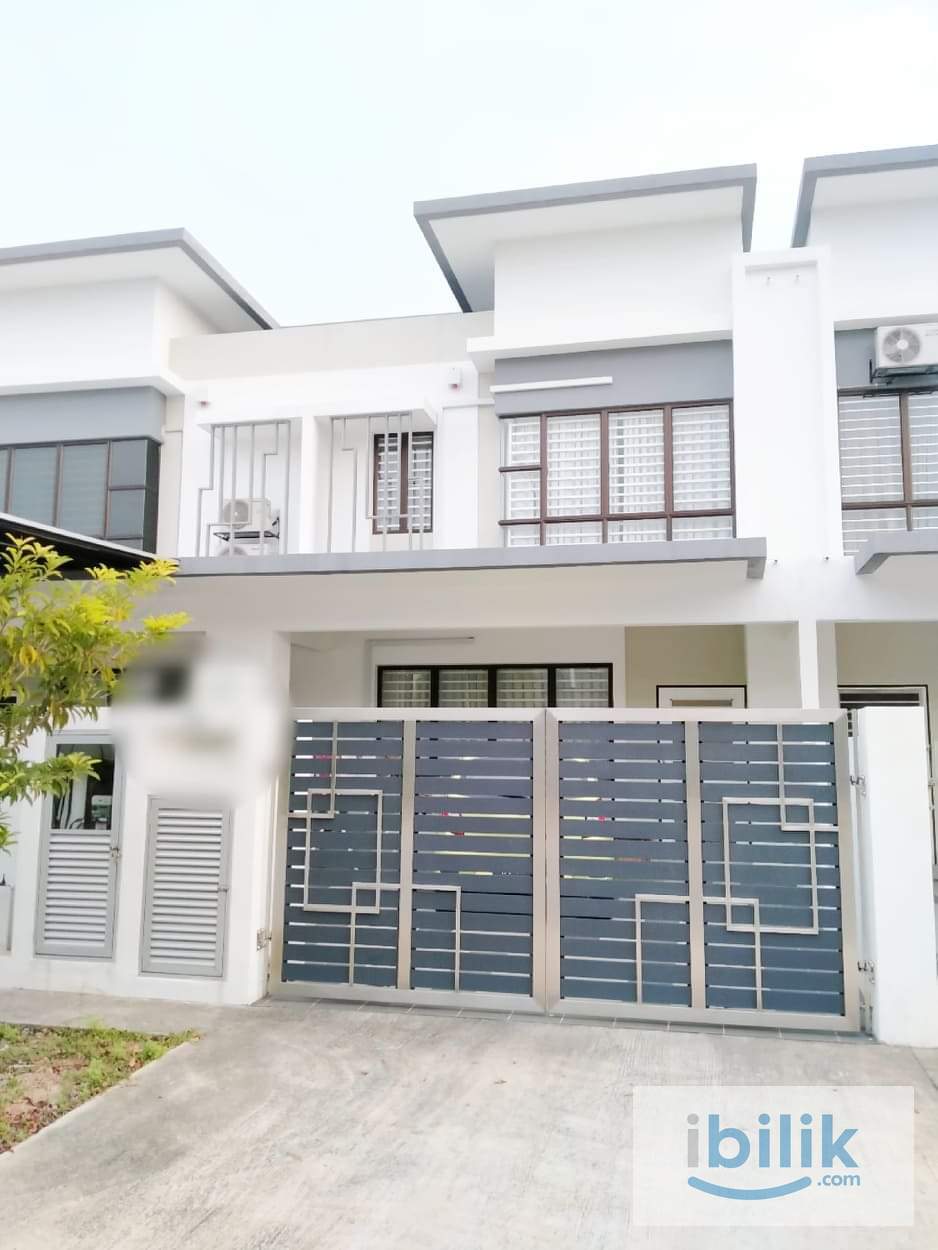 Setia Ecohill 2, Semenyih, Middle Room Fully Furnished with Aircon  - Image 1