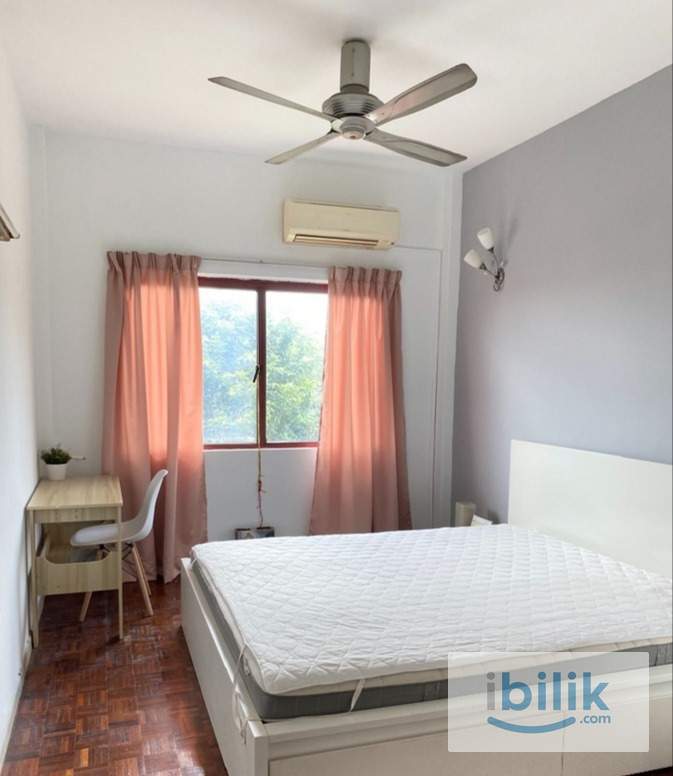 Working in Subang Jaya / UOA Business Park? SS17 Large Master Room (near LRTSS15, Temasya Glennmarie, Empire, Consplant - Image 1