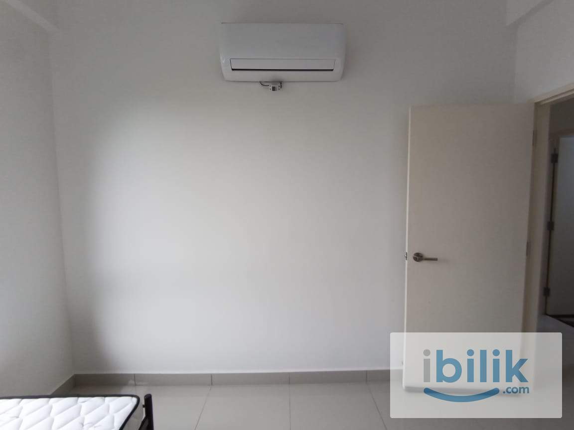 Simple Fully Furnished master bedroom - Image 8
