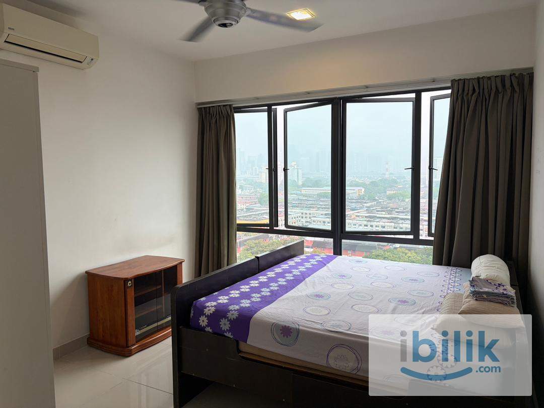 Fully Furnished Master Room With Attached Bathroom - Image 1