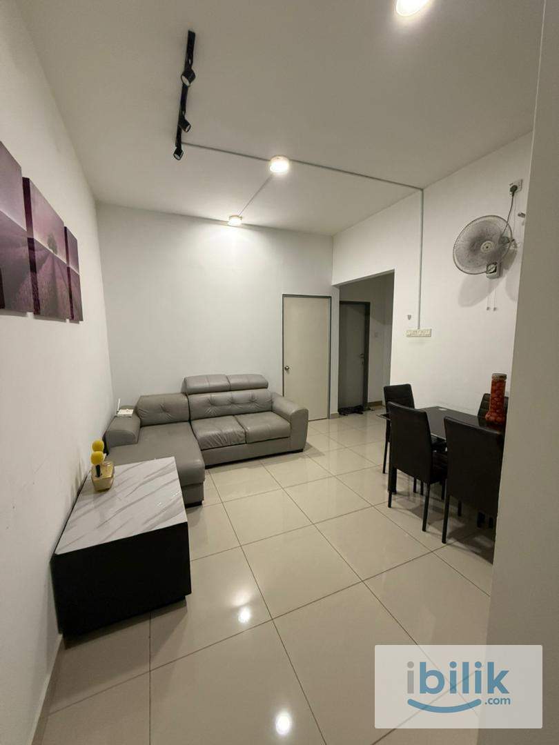 Middle Room - Image 6