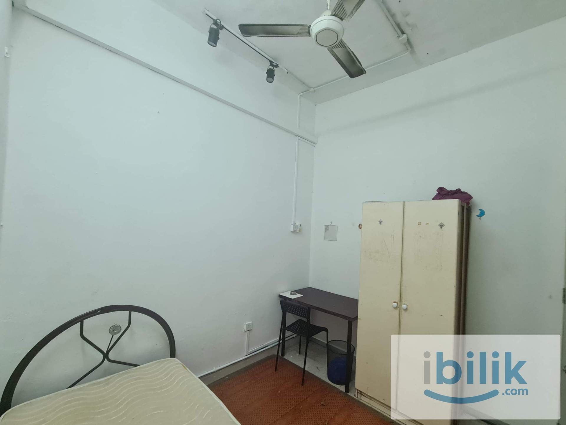 Room+Car Park - Image 1