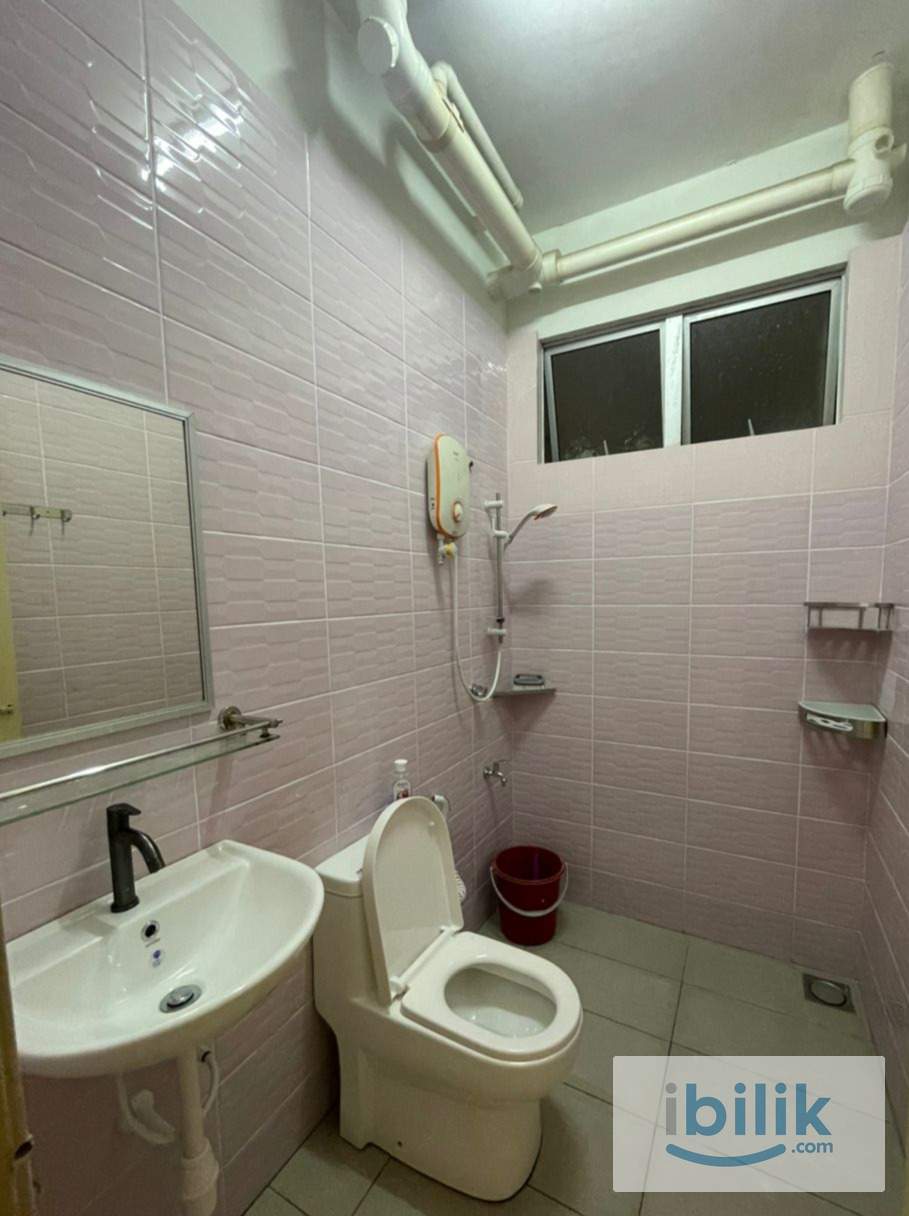 Fully Furnish middle room (male) at Ixora Condominium, MMU, Malacca - Image 2