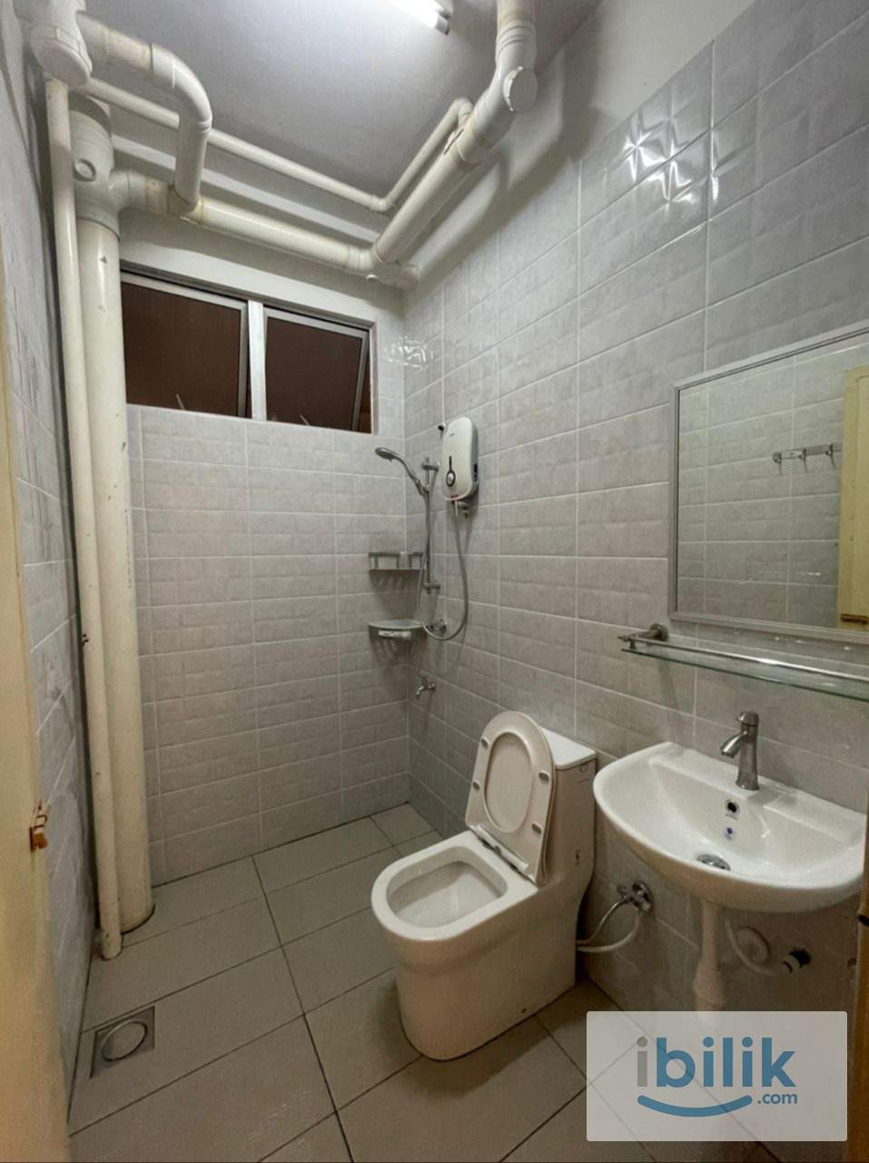 Fully Furnish middle room (male) at Ixora Condominium, MMU, Malacca - Image 3