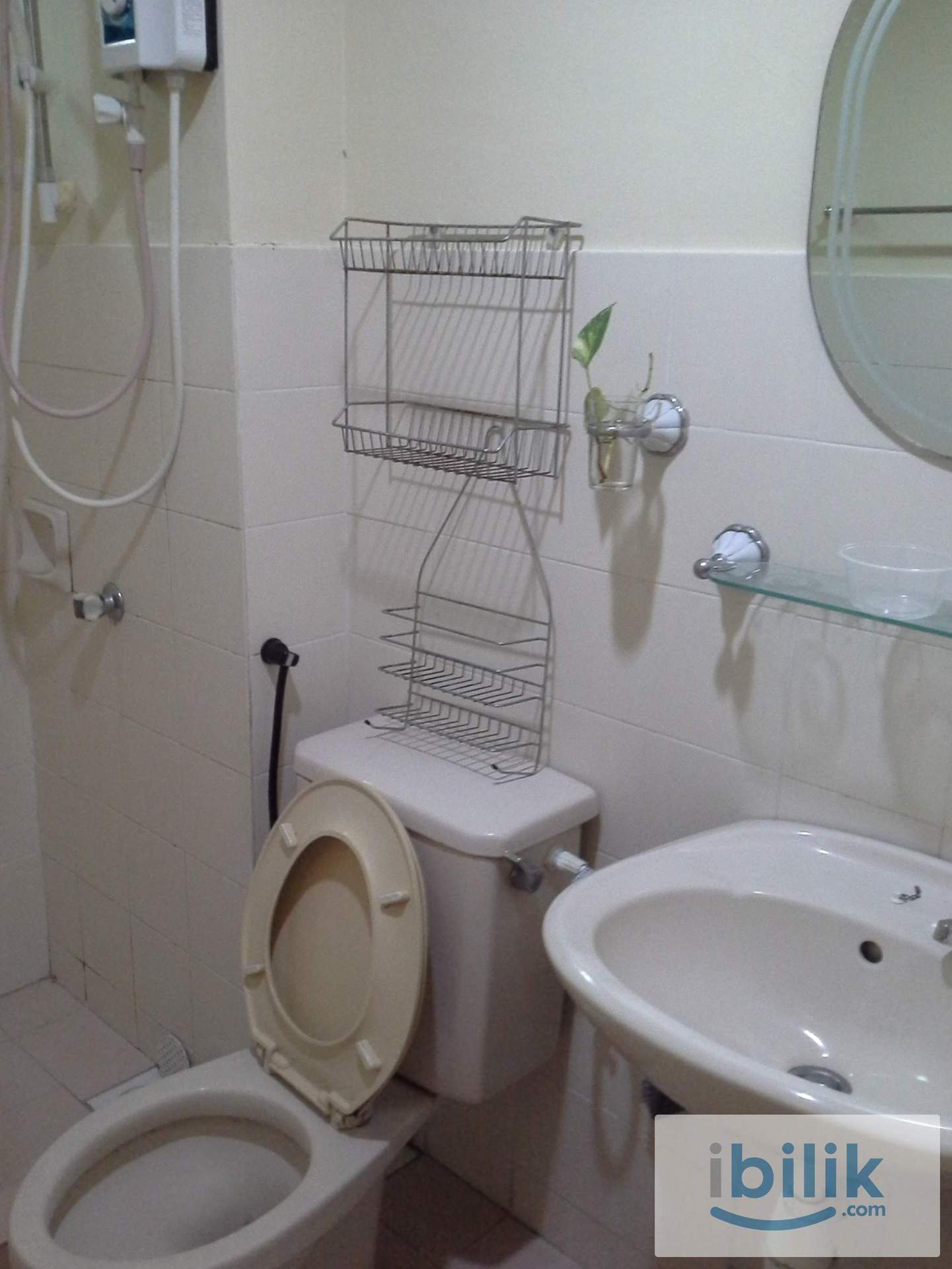 Master Room for RENT in Cyberjaya (Near IBM,HSBC,DHL,Fujitsu,Lim Kok Wing, MMU) - Image 3