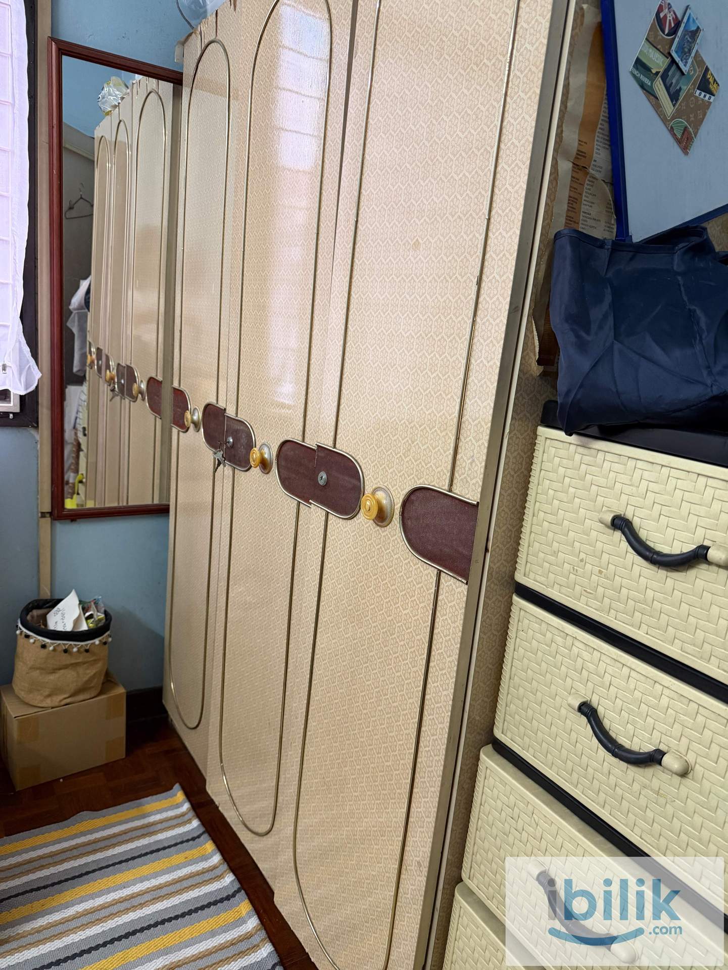 Middle Room - Image 2