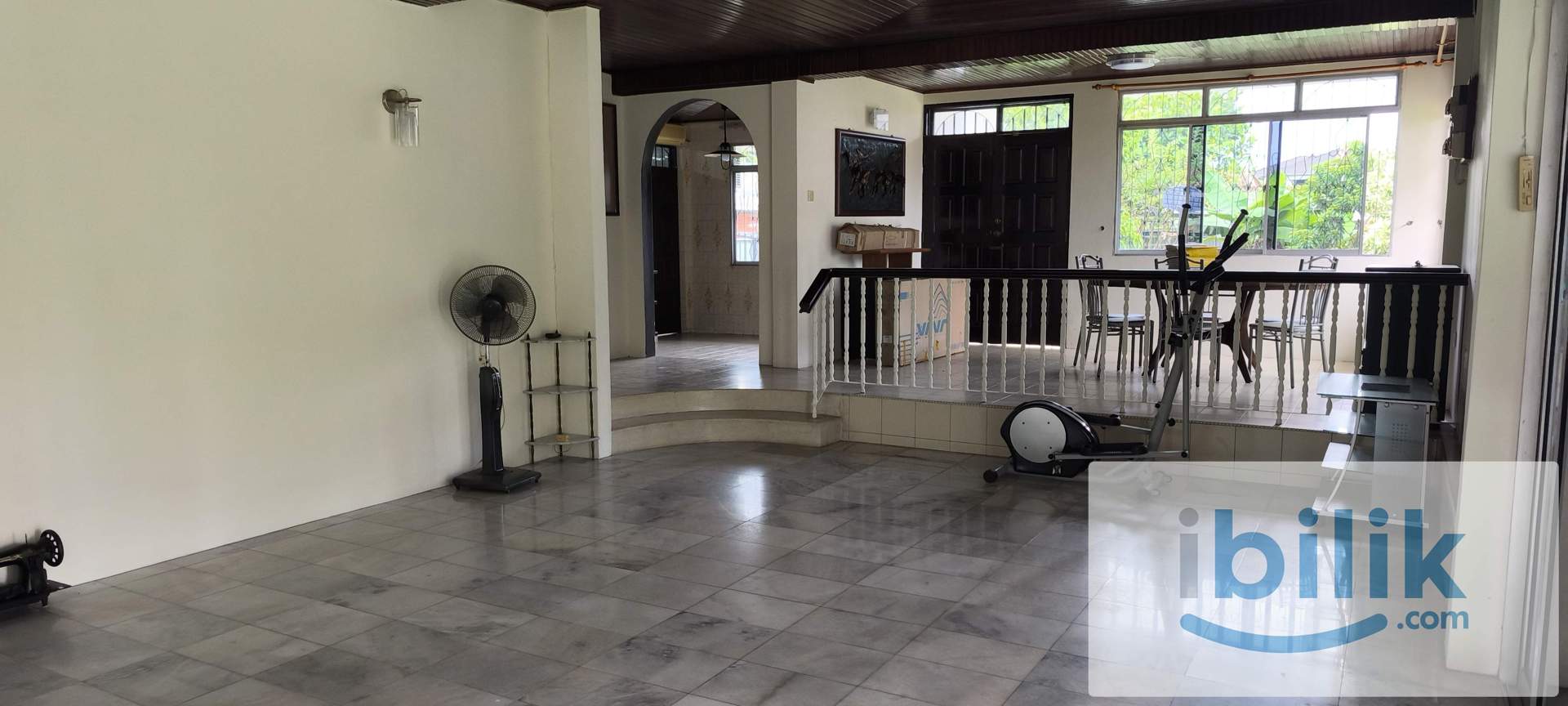 newly renovated fully furnished rooms in big bungalow near SGH & Aeon Mall in a quiet neighbourhood - Image 2