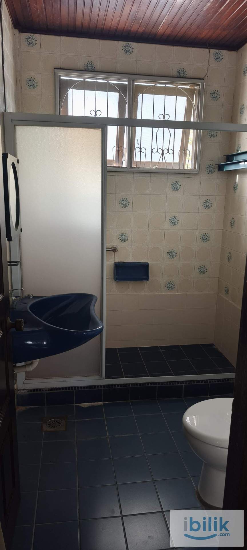 newly renovated fully furnished rooms in big bungalow near SGH & Aeon Mall in a quiet neighbourhood - Image 7