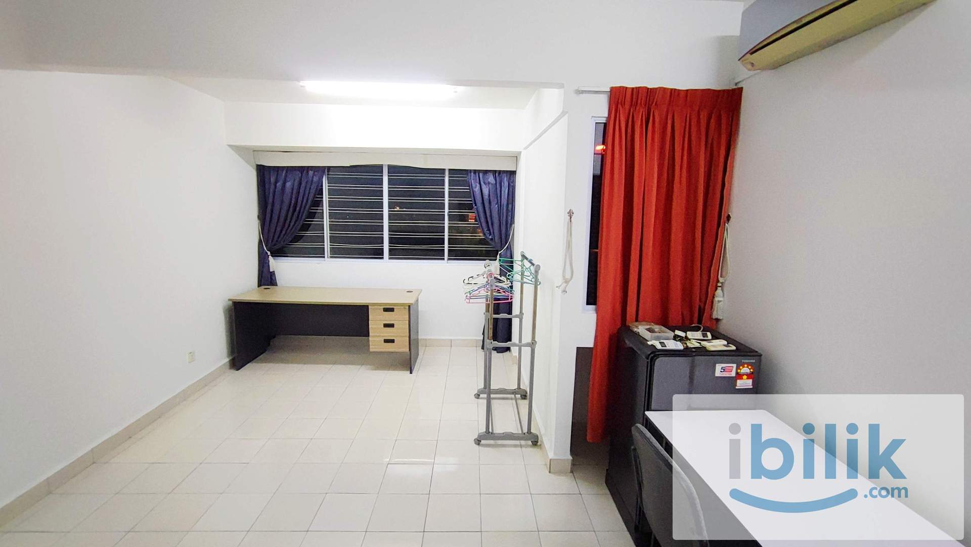 Master Room at Bandar Sunway, Petaling Jaya - Image 5