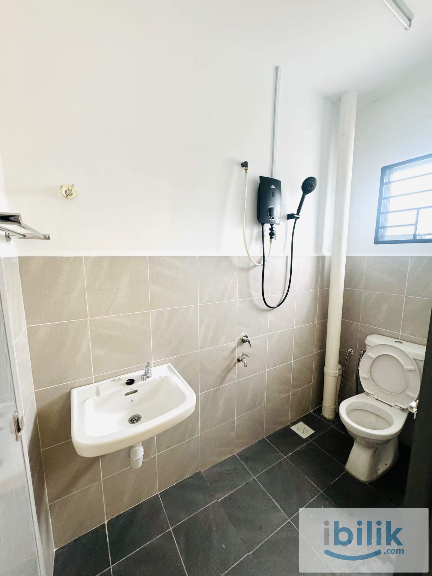 BUKIT JALIL LANDED FEMALE UNIT MASTER ROOM FOR RENT - Image 4