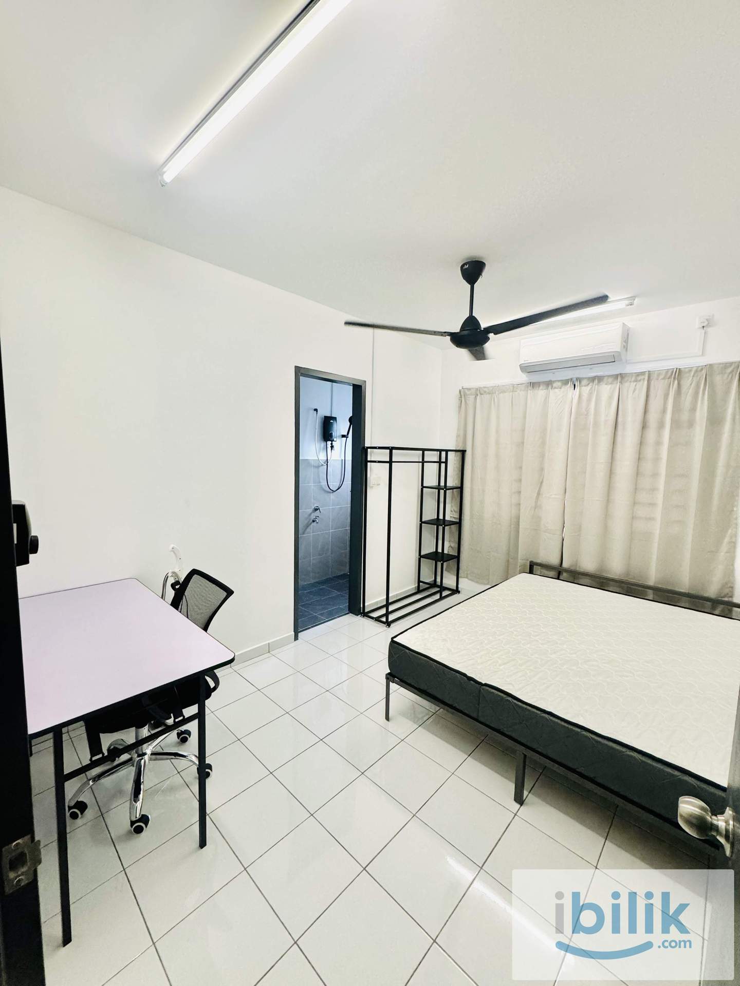 BUKIT JALIL  LANDED MASTER ROOM FEMALE UNIT SEWA - Image 1