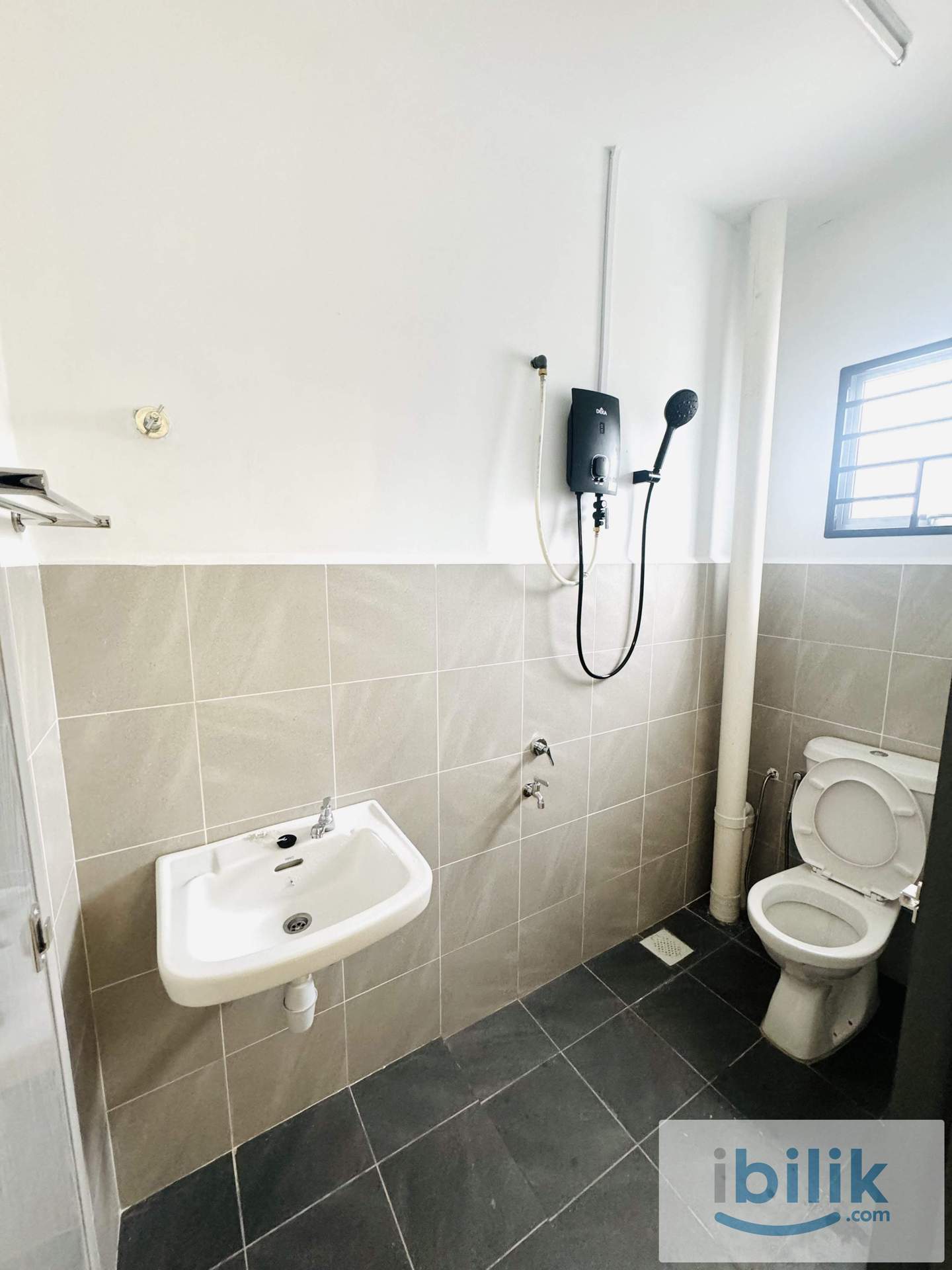 BUKIT JALIL  LANDED MASTER ROOM FEMALE UNIT SEWA - Image 2