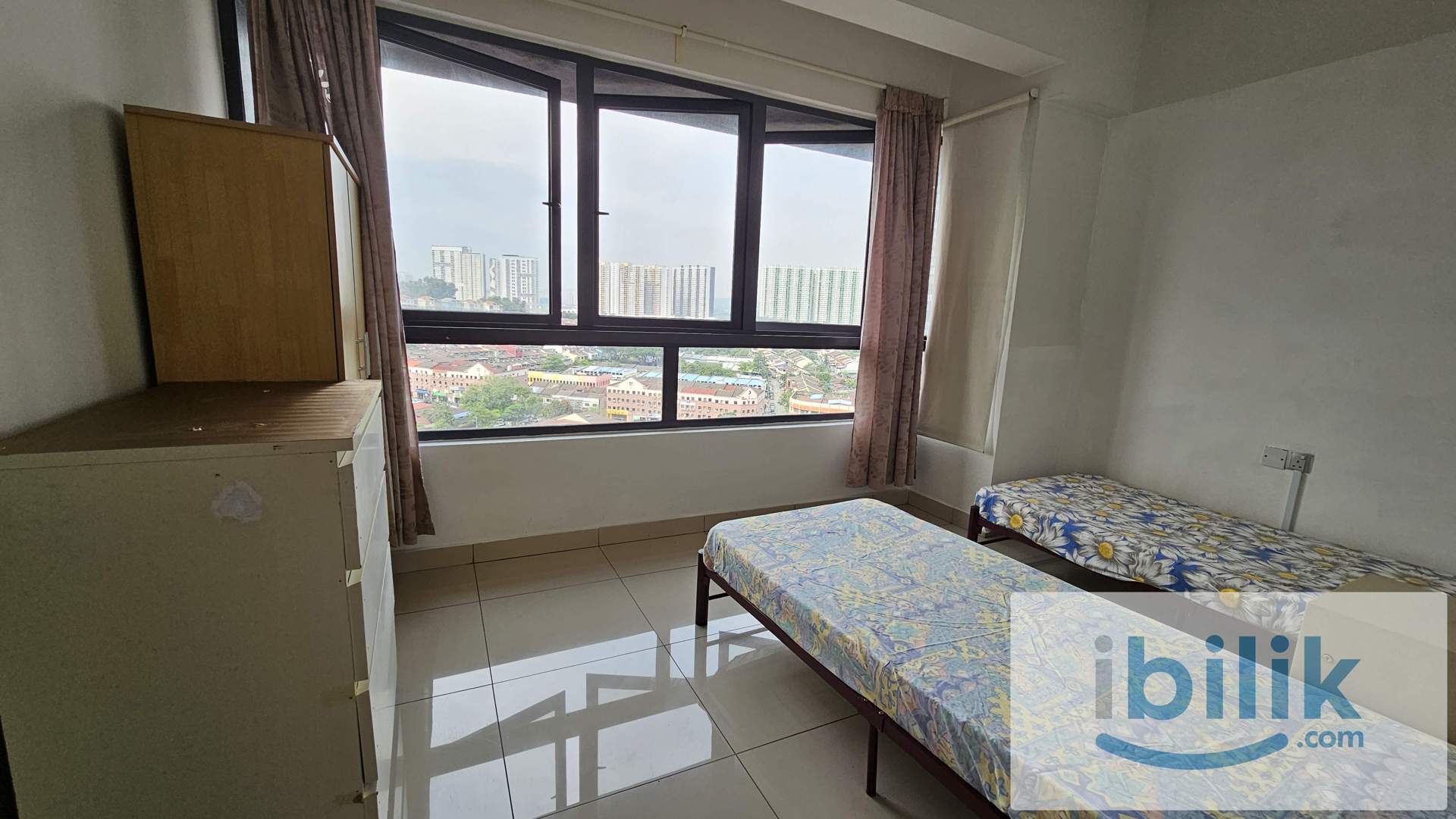 Room with 2 Single Beds with Private Bathroom (Female) - Image 1