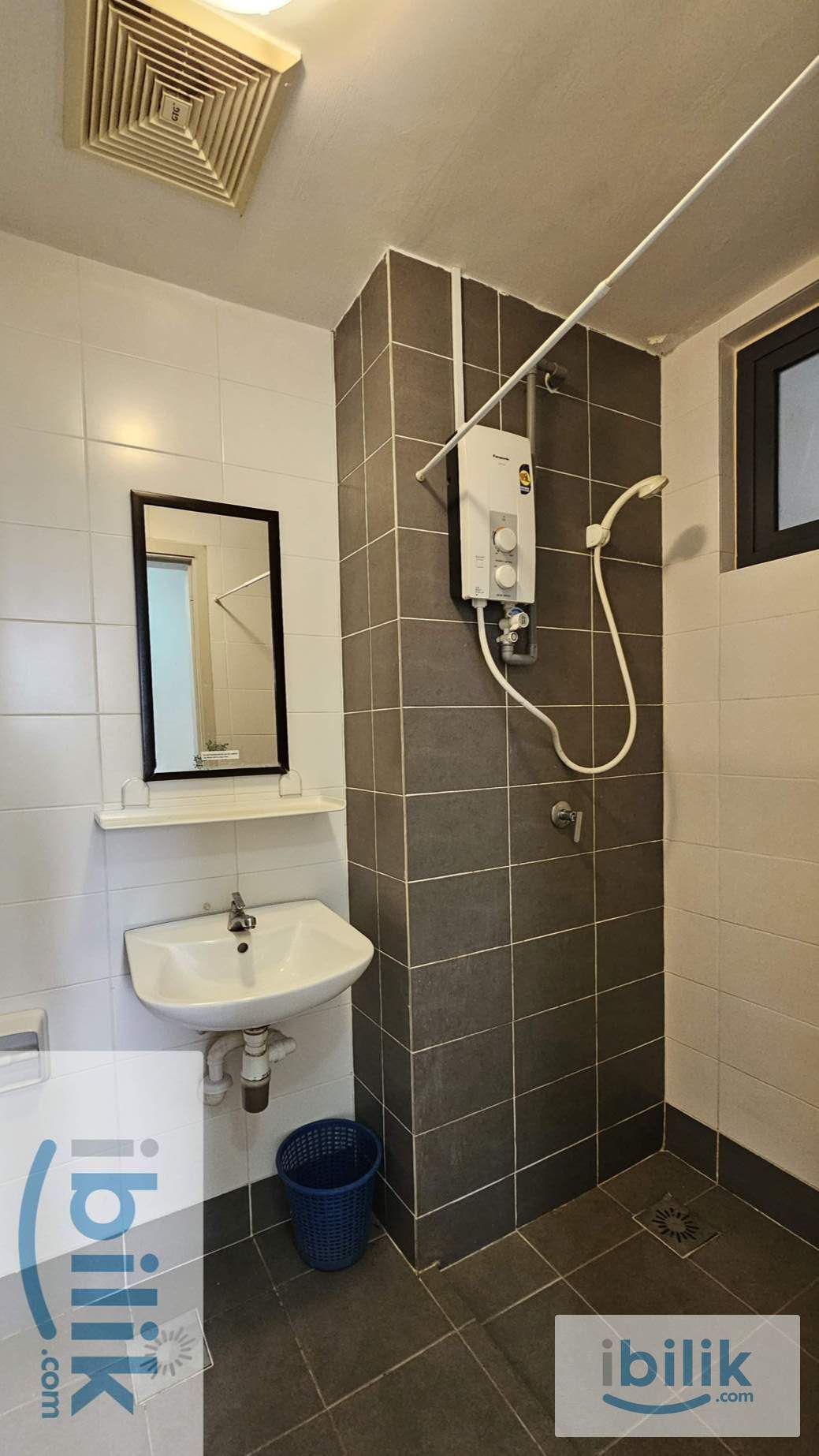 Room with 2 Single Beds with Private Bathroom (Female) - Image 2
