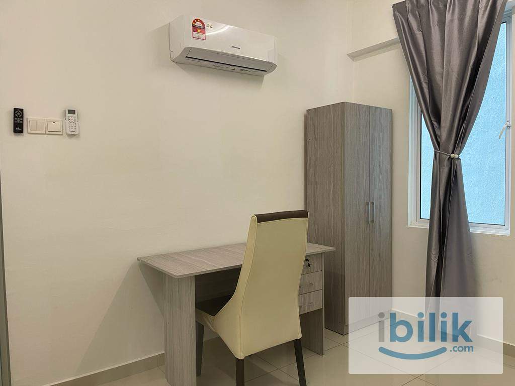 Single Room at Emerald Residence, Teluk Kumbar (Availability in August) - Image 6