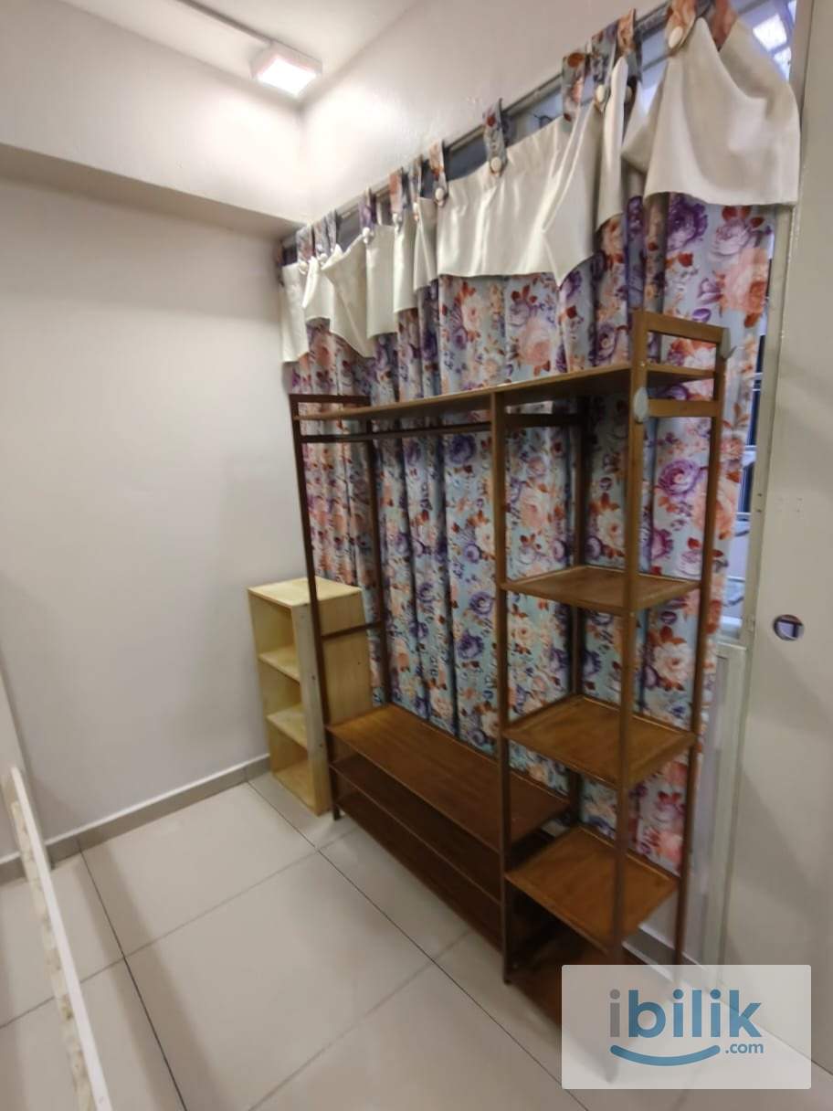Middle Room at Pandan Perdana,Kuala Lumpur, Ampang - Image 1