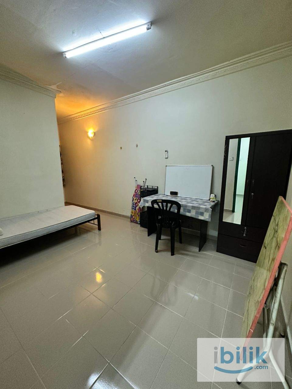 TEACHER LECTURER FEMALE FREE CARPARKING AIRCOND LARGE ROOM NEAR MAHKOTA CHERAS CONNAUGHT UCSI KTAR SCHOOLS - Image 1