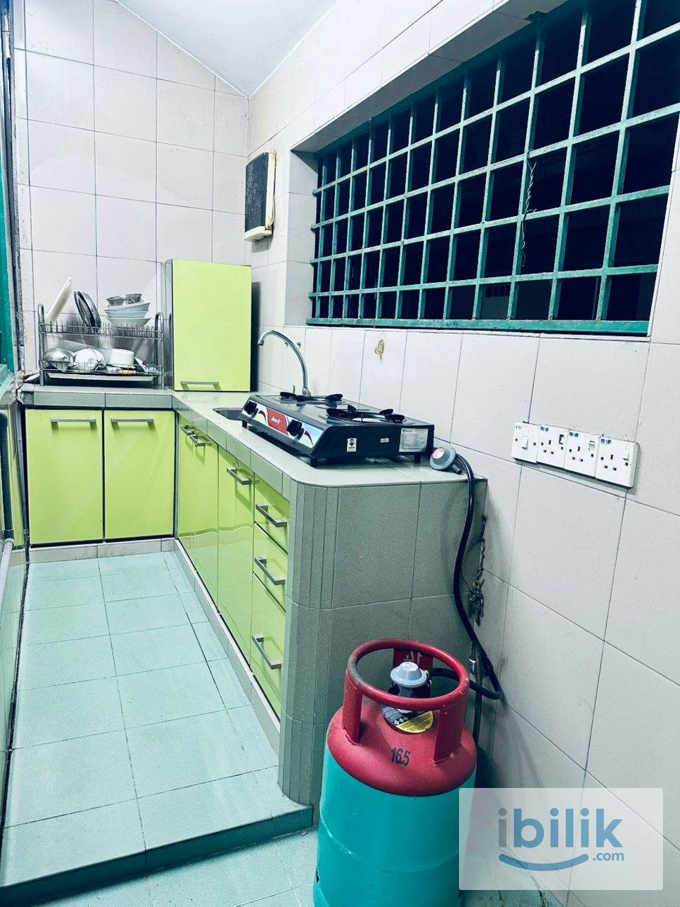 Minimalist Lifestyle Lady FREE PARKING MIDDLE ROOM HIGHSPEED WIFI500Mbps FURNISHED NEAR MAHKOTA CHERAS SCHOOLS - Image 3