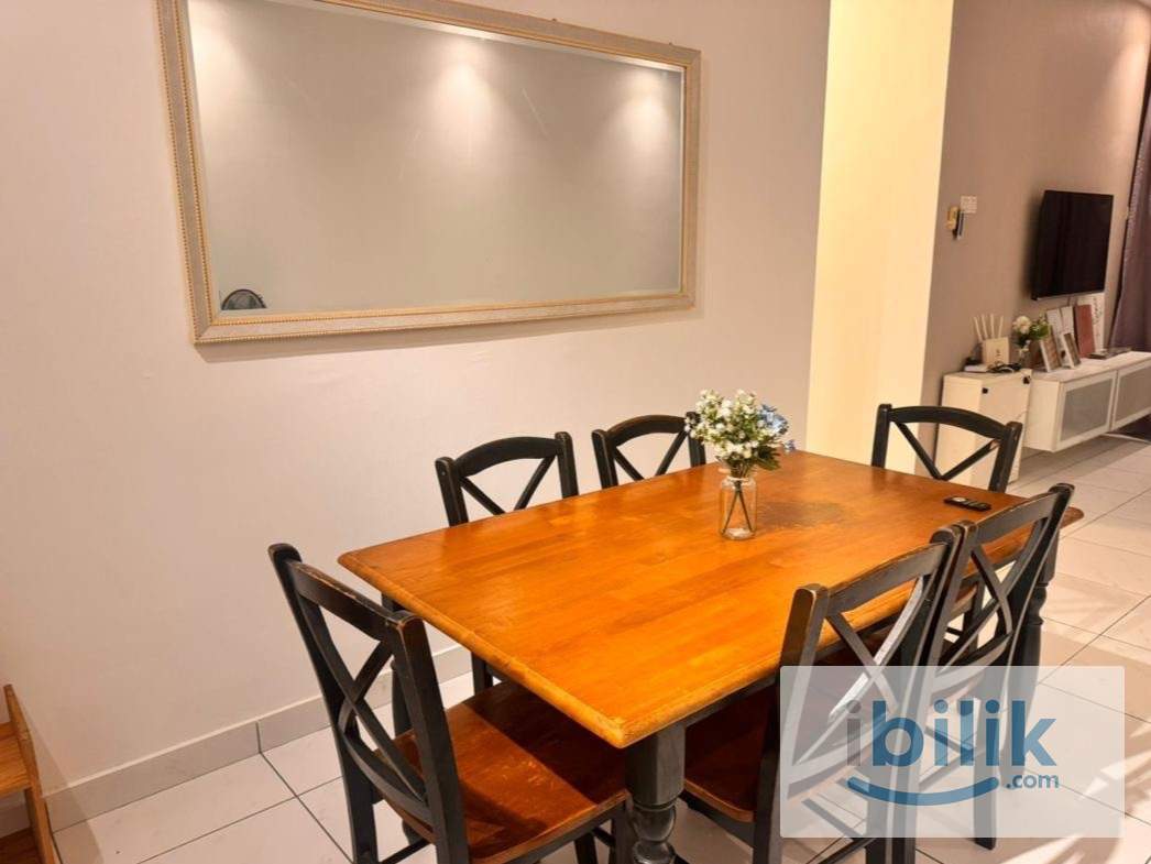 Middle room - Image 1
