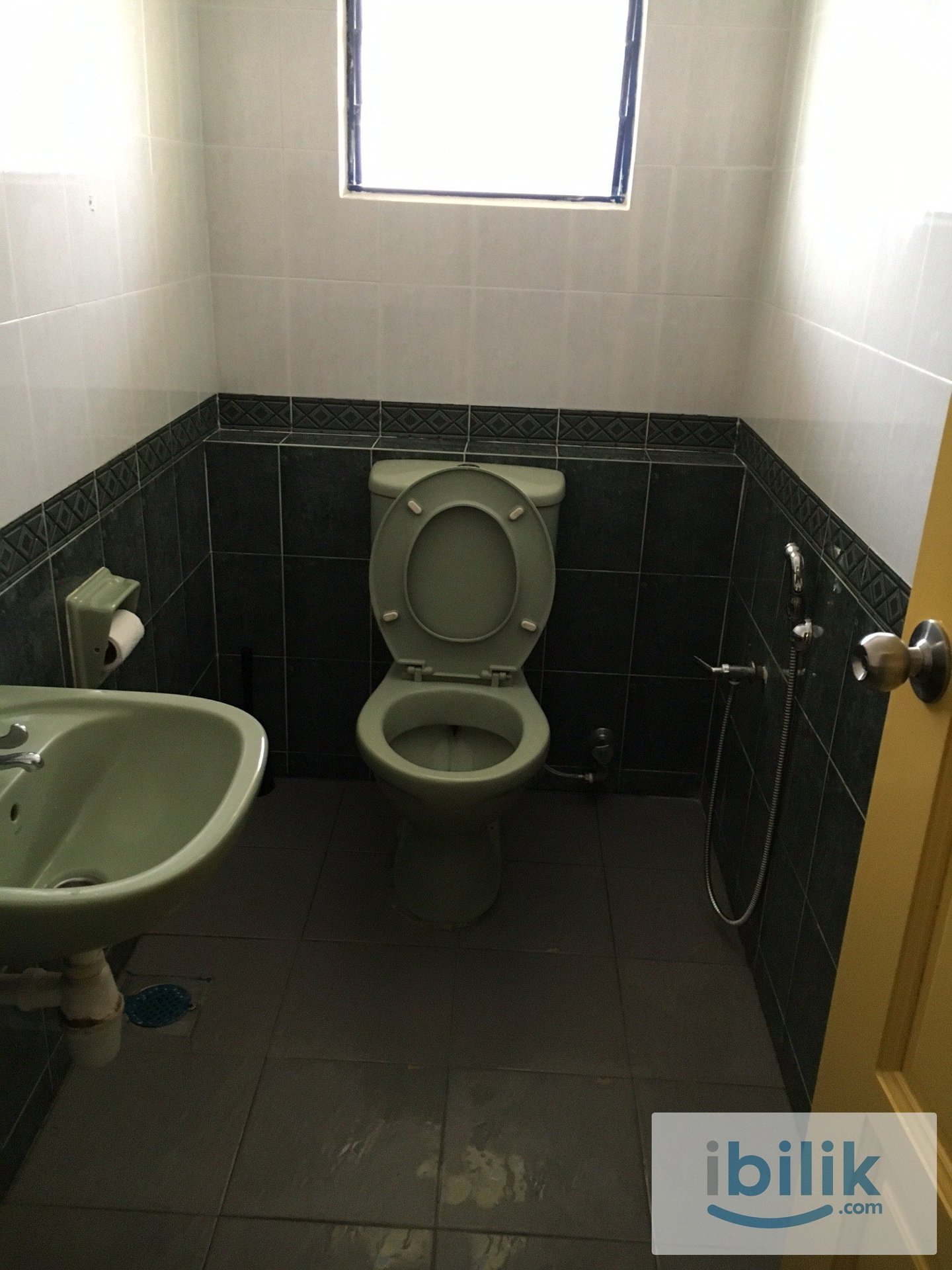 Glenmarie Shah Alam, KDU - fully furnish room for student - Image 3