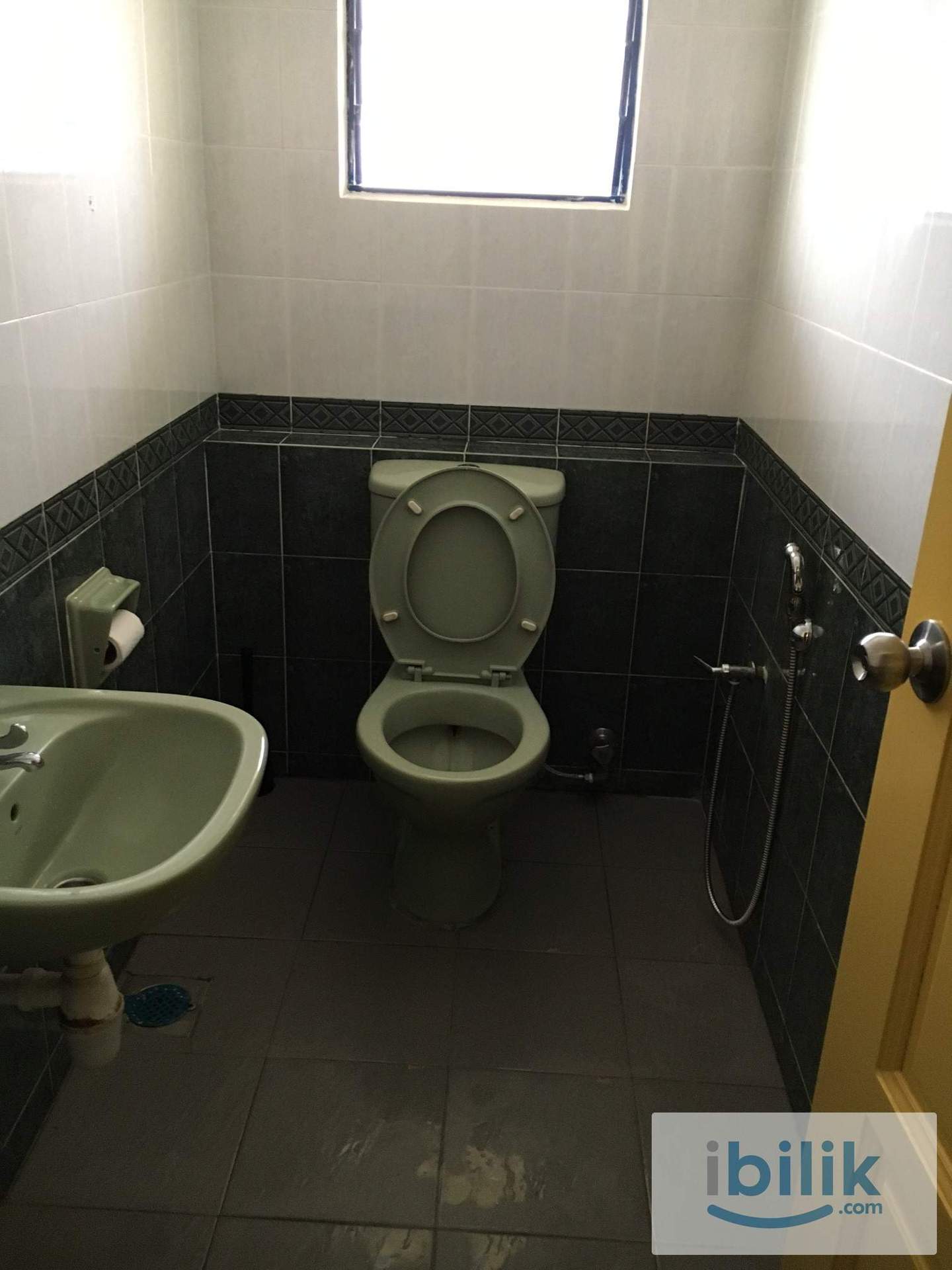 Glenmarie Shah Alam, KDU, Politeknik, MSU - fully furnish room for student - Image 3