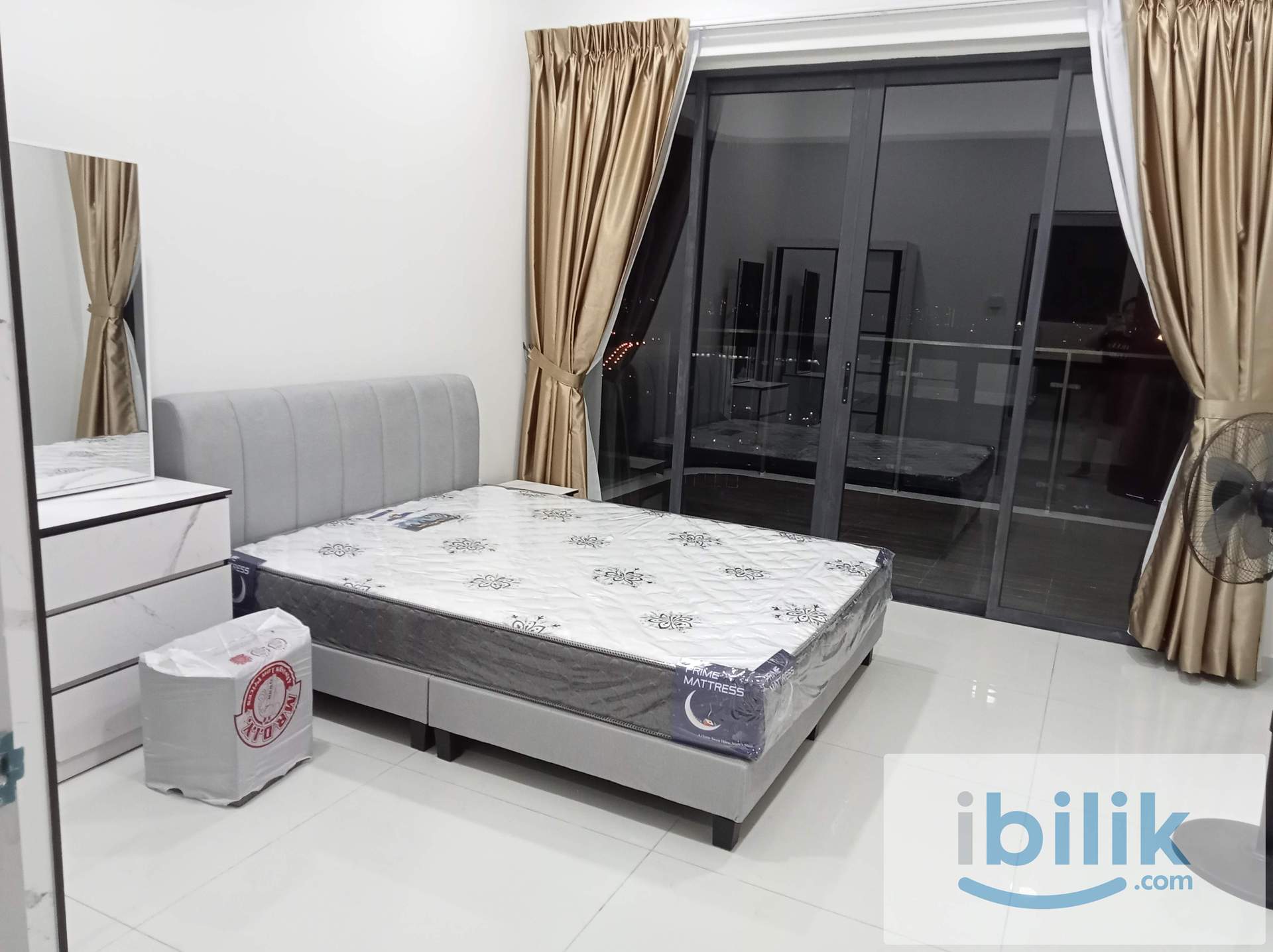 Country Garden Bay - Balcony room for rent - Image 1
