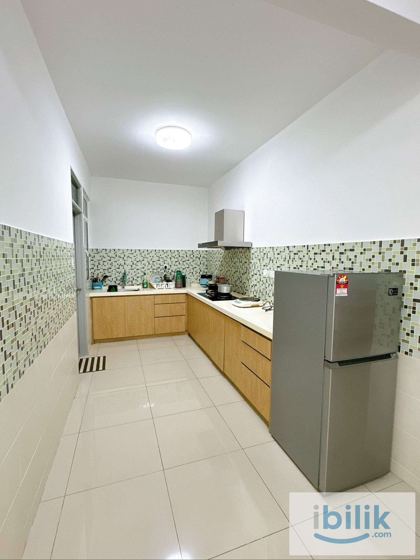 Fully Furnished Middle Room - Image 2