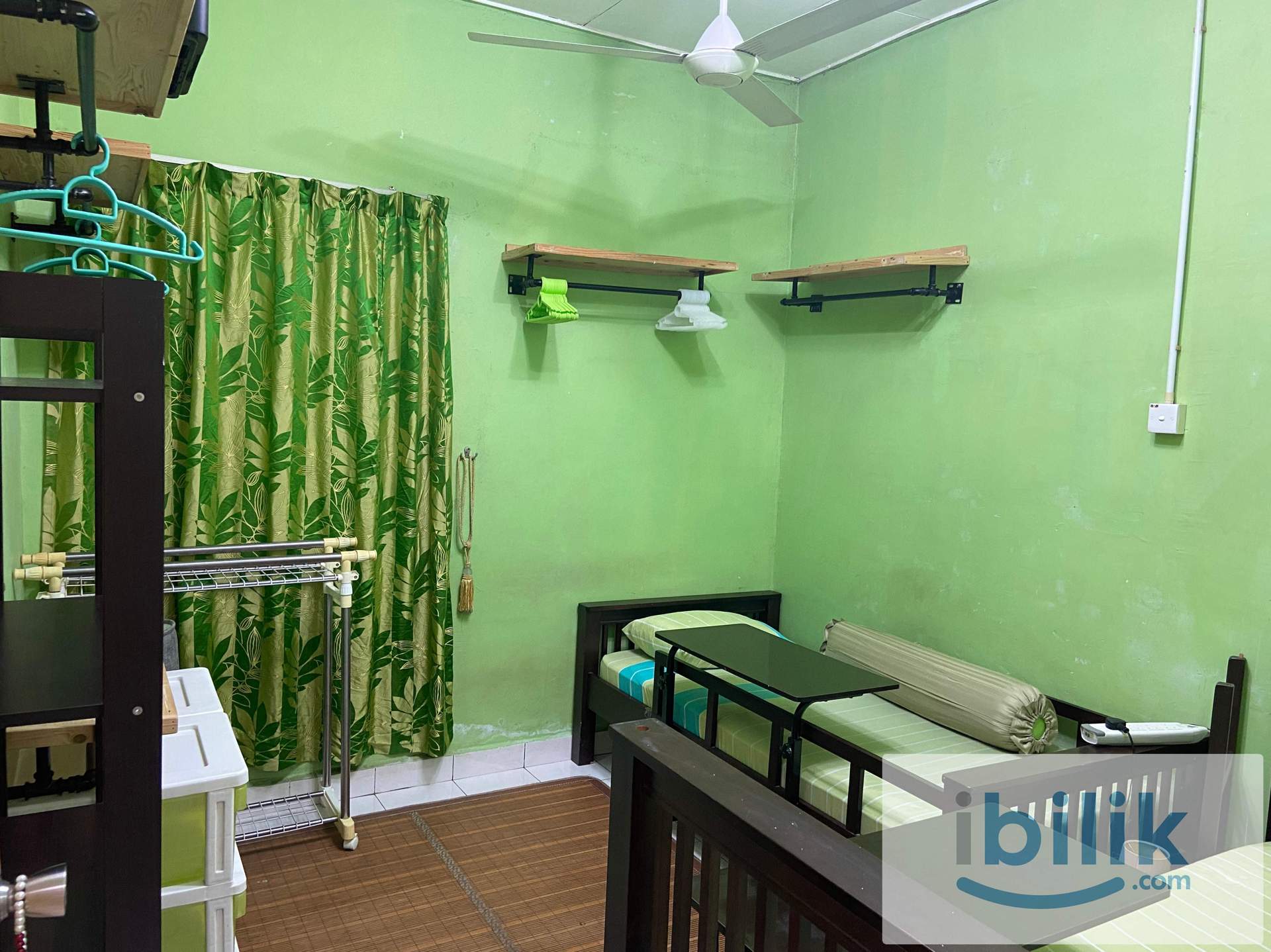 Middle room(shared room) - Image 7