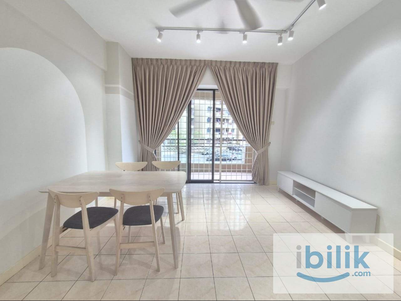 Single Female Room For Rent @ Vista Komanwel C, Bukit Jalil - Image 4