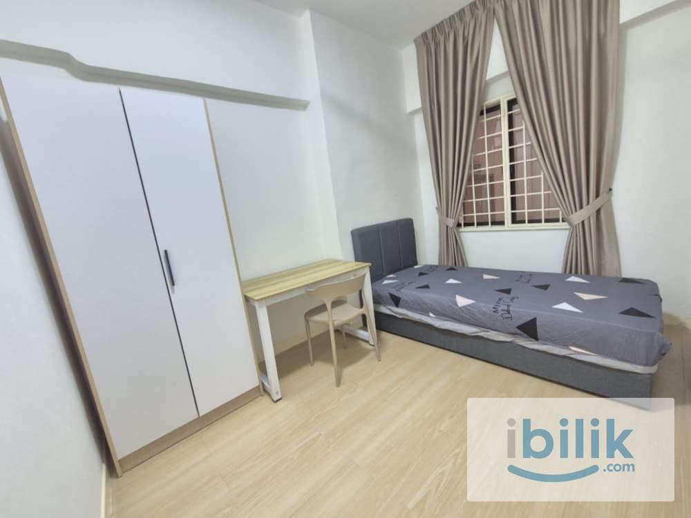 Single Female Room For Rent @ Vista Komanwel C, Bukit Jalil - Image 1