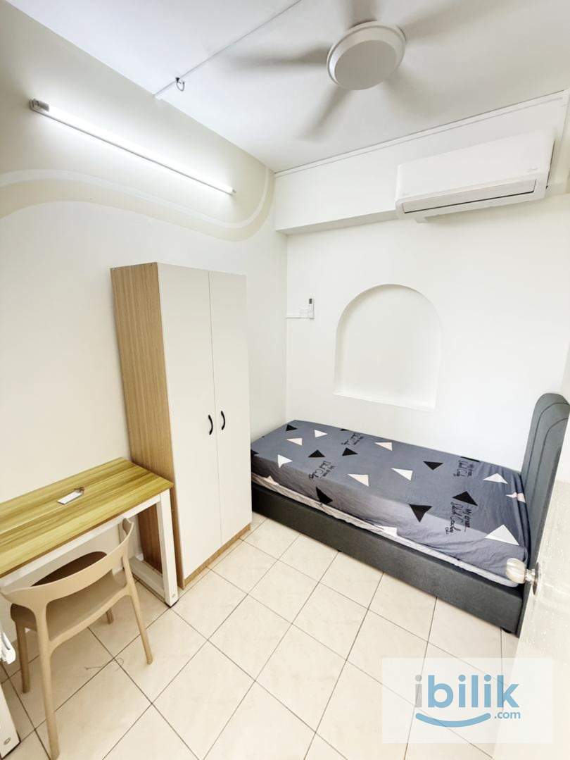 Single Female Room For Rent @ Vista Komanwel C, Bukit Jalil - Image 1