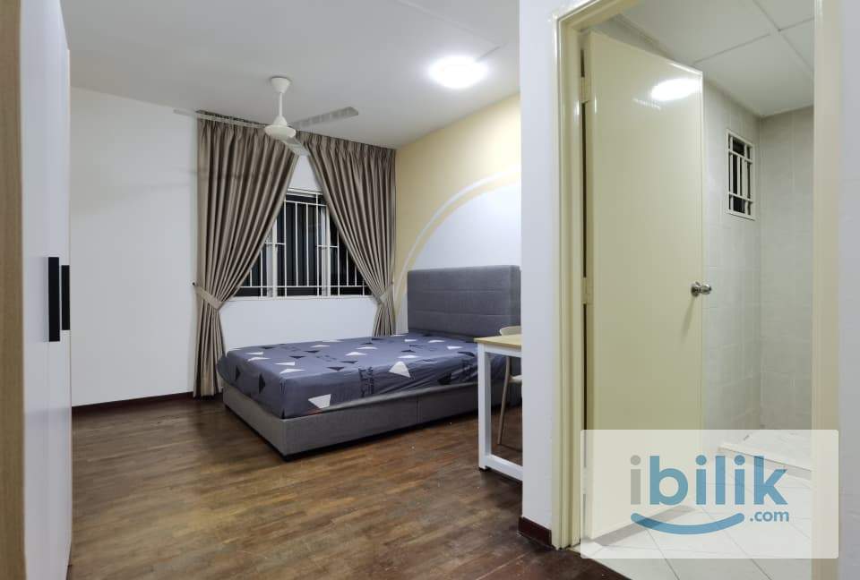 Master Room at Green Avenue, Bukit Jalil - Image 5