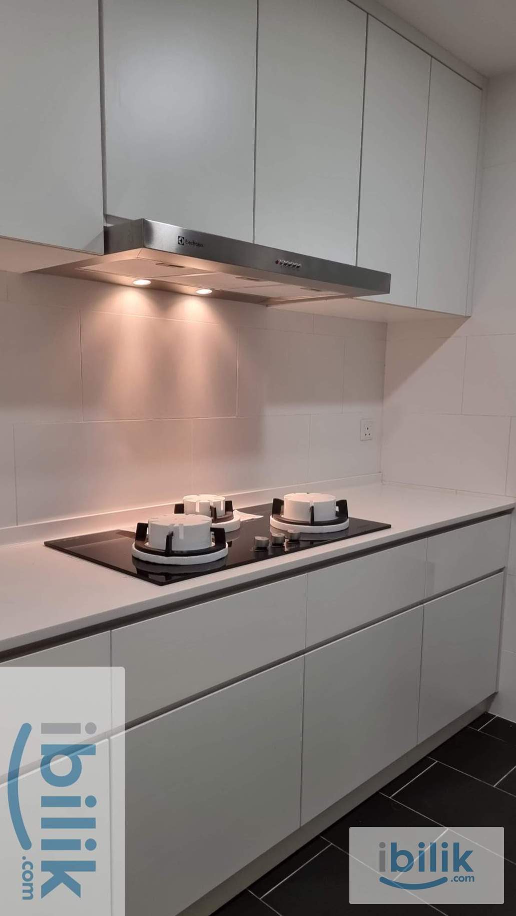 🏠 Full Furnished Medium Room at SQWHERE Sg Buloh - FREE Internet & Utilities 🌟 - Image 4