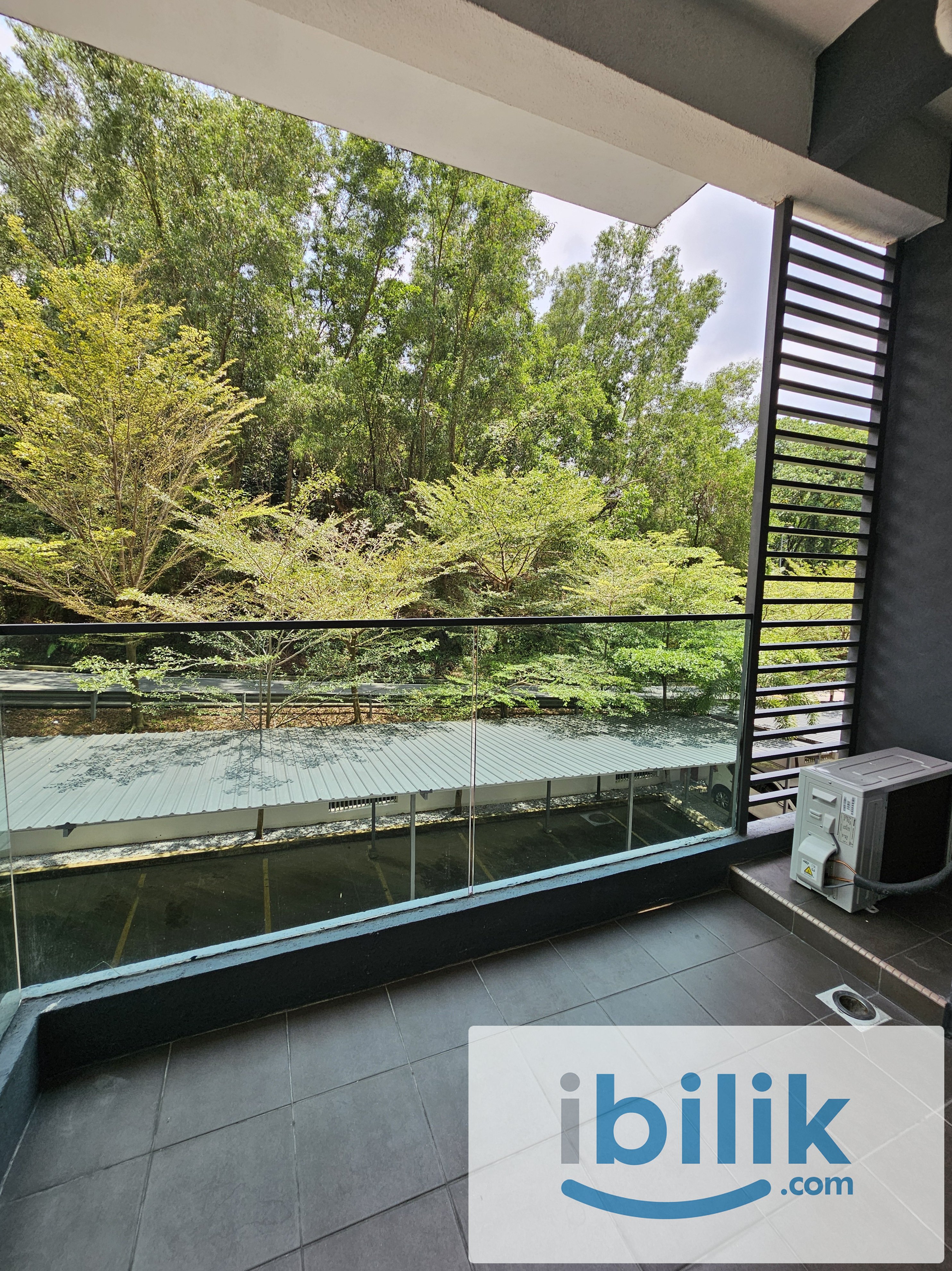 Mahkota Garden Fully Furnished Balcony Room for Rent - Image 5