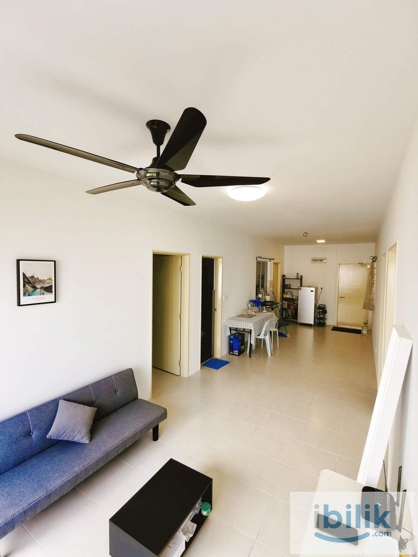 Middle Room - Image 8