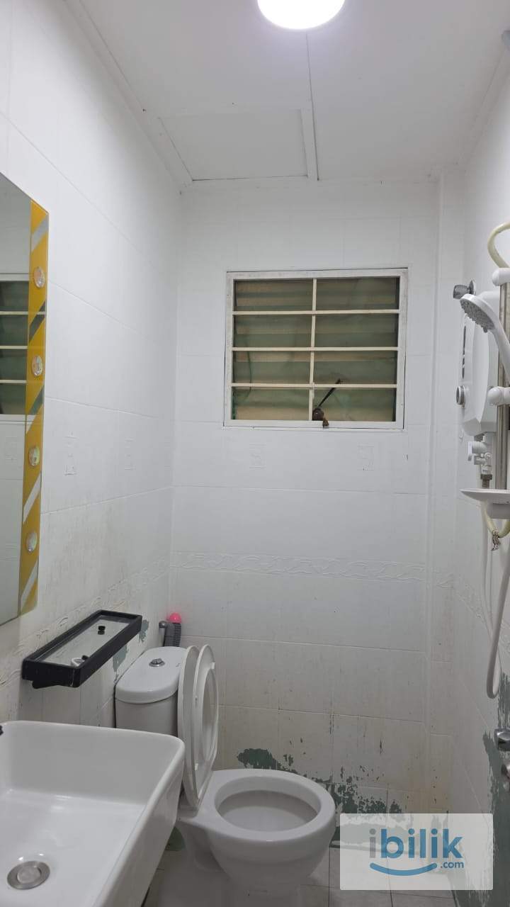 Fully Furnished Master Bedroom at Taming Indah 1 Apartment, Bandar Sungai Long For Rent - Image 4