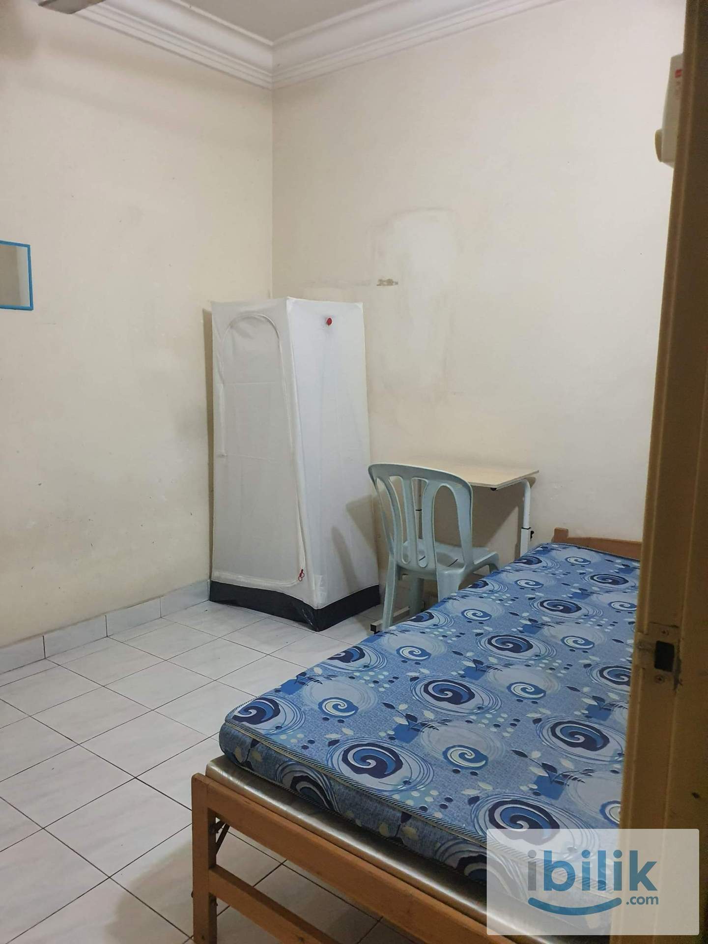 Small Private Room - Image 2