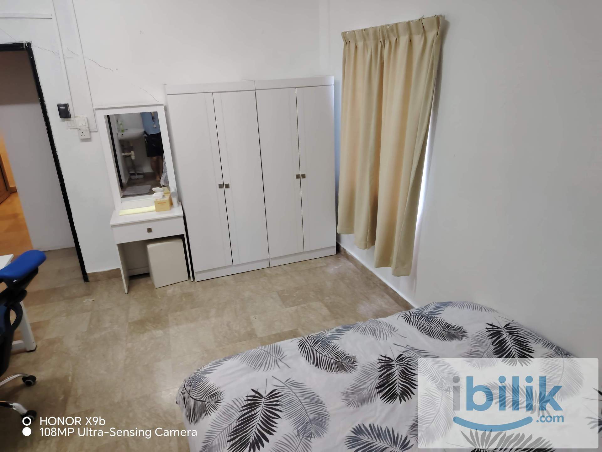 Master room with toilet attached. - Image 3