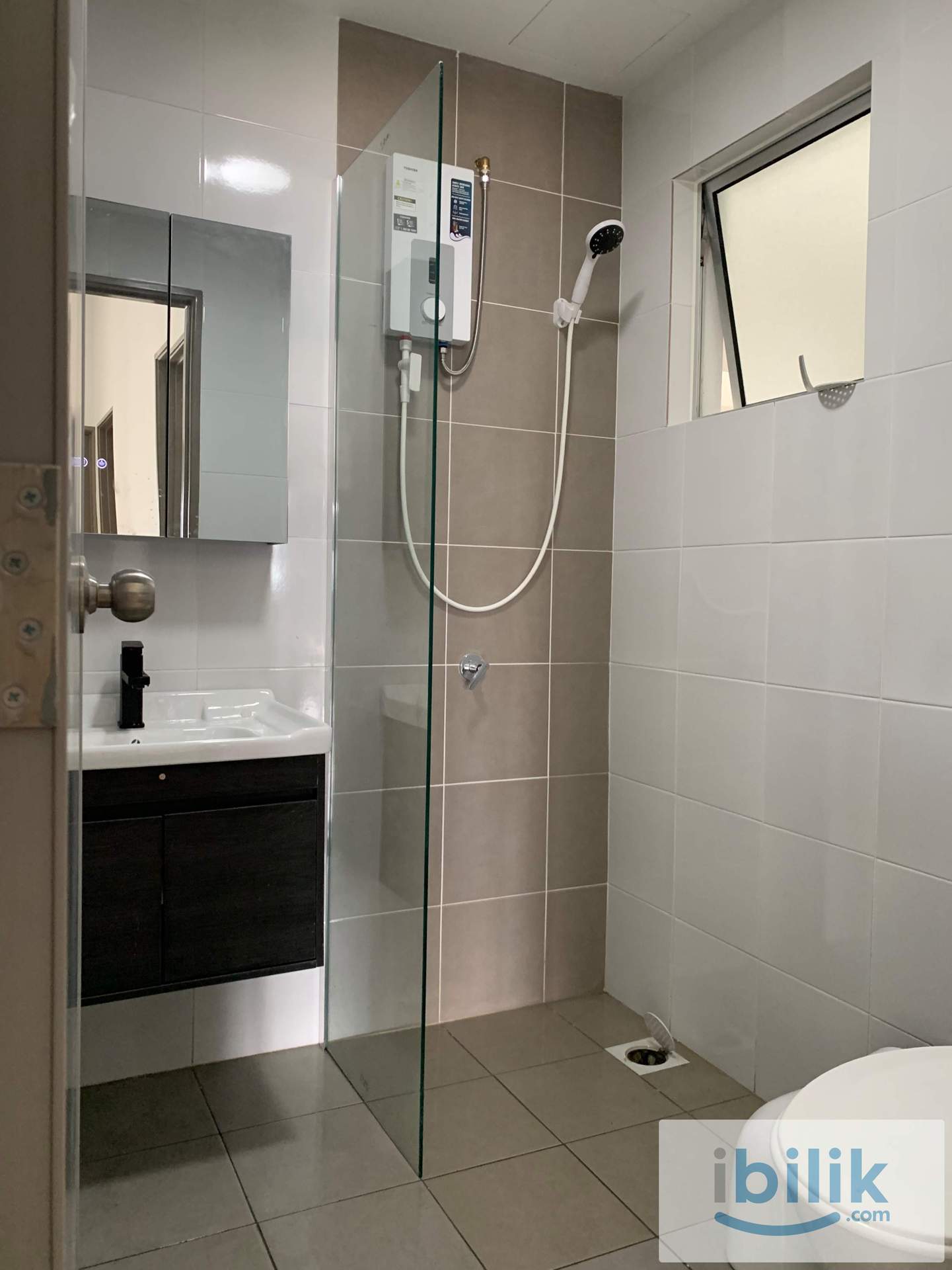[Female] Single Room with Shared bathroom - Image 2