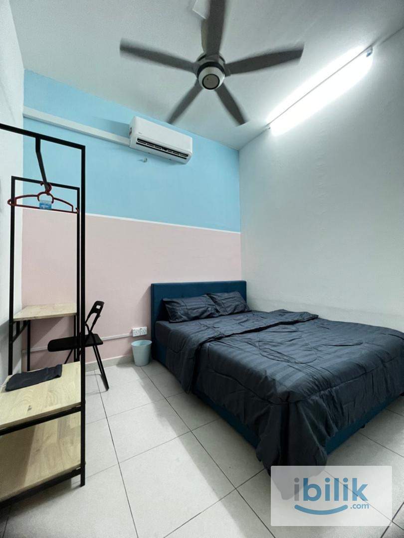 Medium Room at Larkin, JB! - Image 2