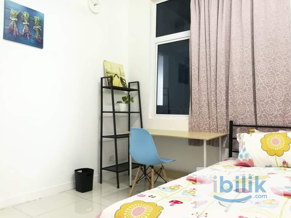 Middle Room at Skypod, Bandar Puchong Jaya - Image 1