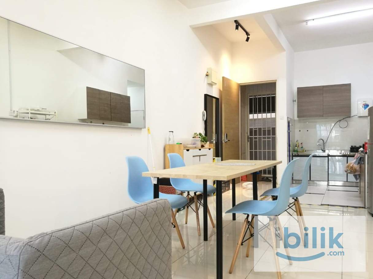 Middle Room at Skypod, Bandar Puchong Jaya - Image 3