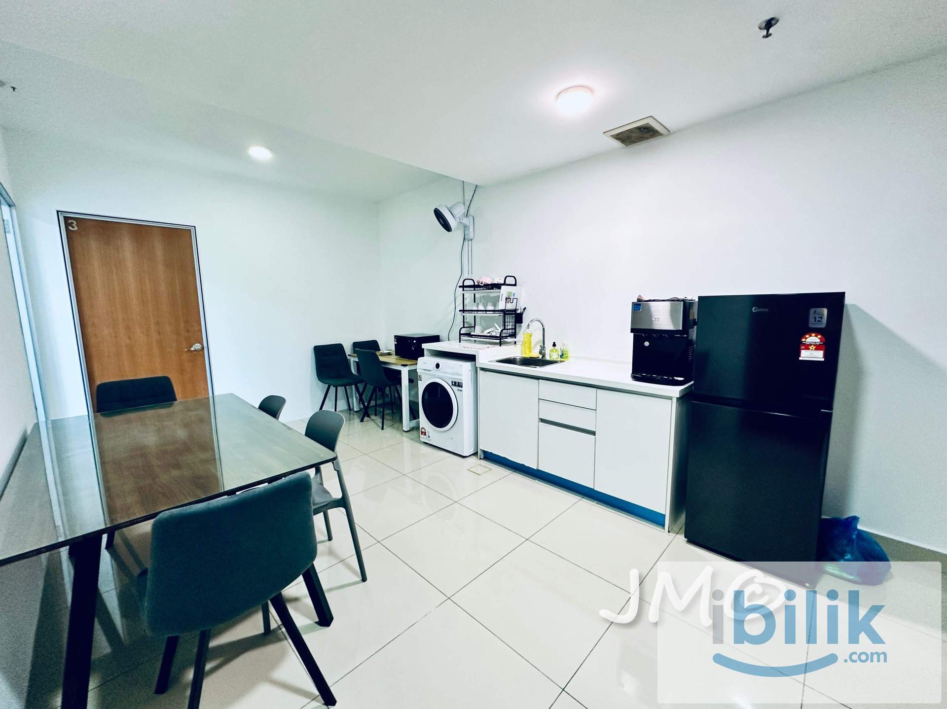 Rumah Cantik Middle Room in Trefoil walking distance to SCM - Image 5