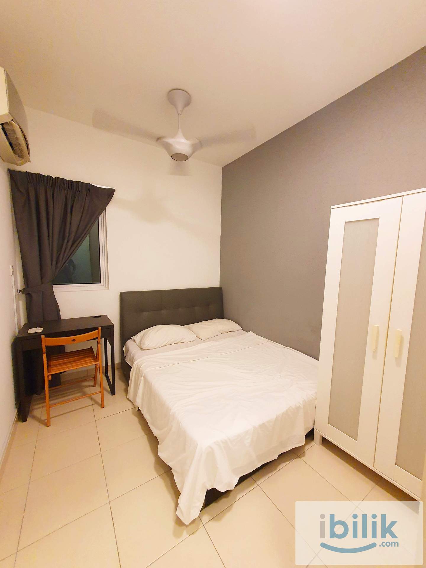 I-Santorini, Tanjung Tokong (Small Room) nr One Academy & Strait Quay - Image 1