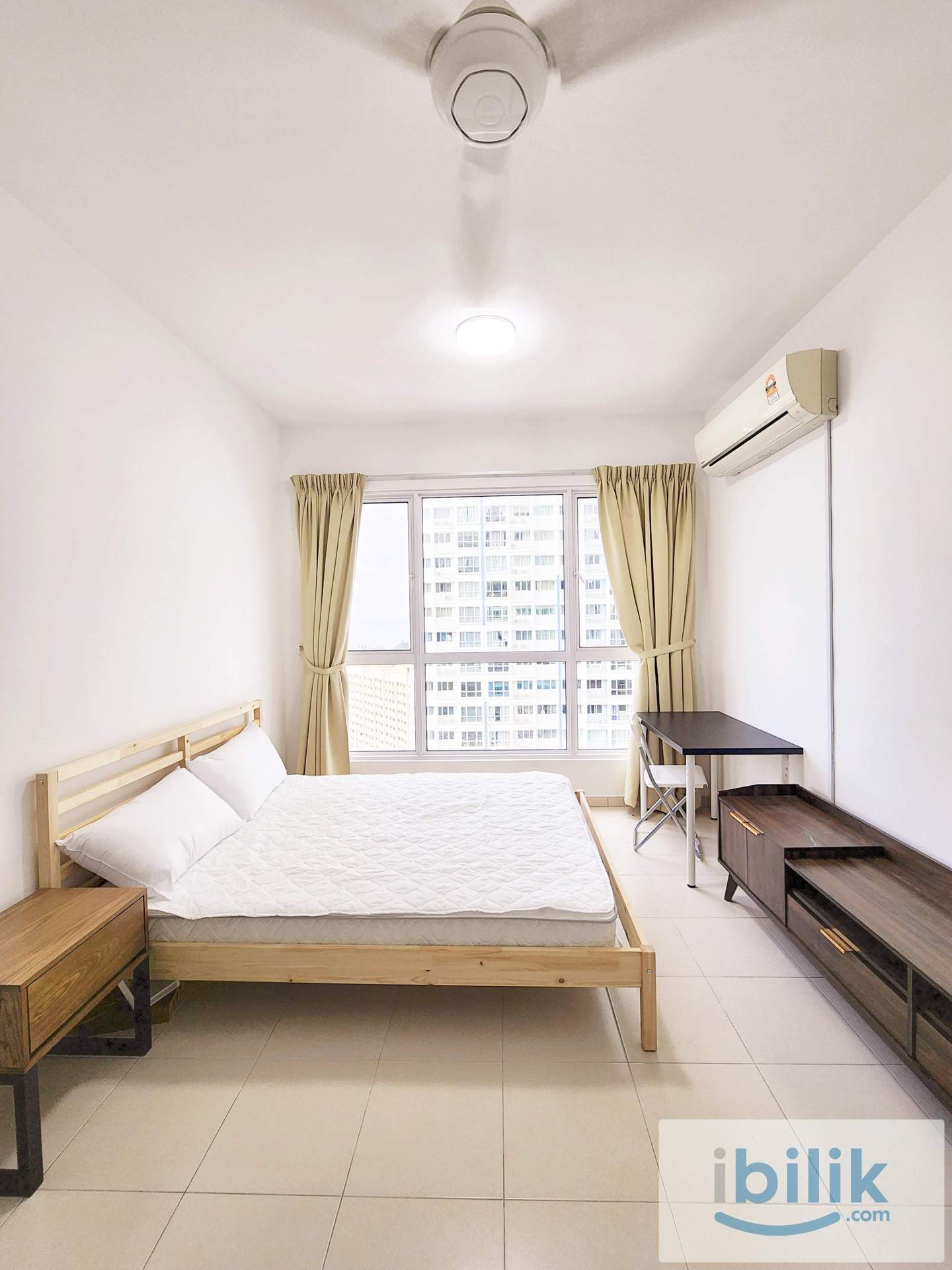 I-Santorini, Tanjung Tokong (Deluxe Room) nr One Academy & Strait Quay - Image 3