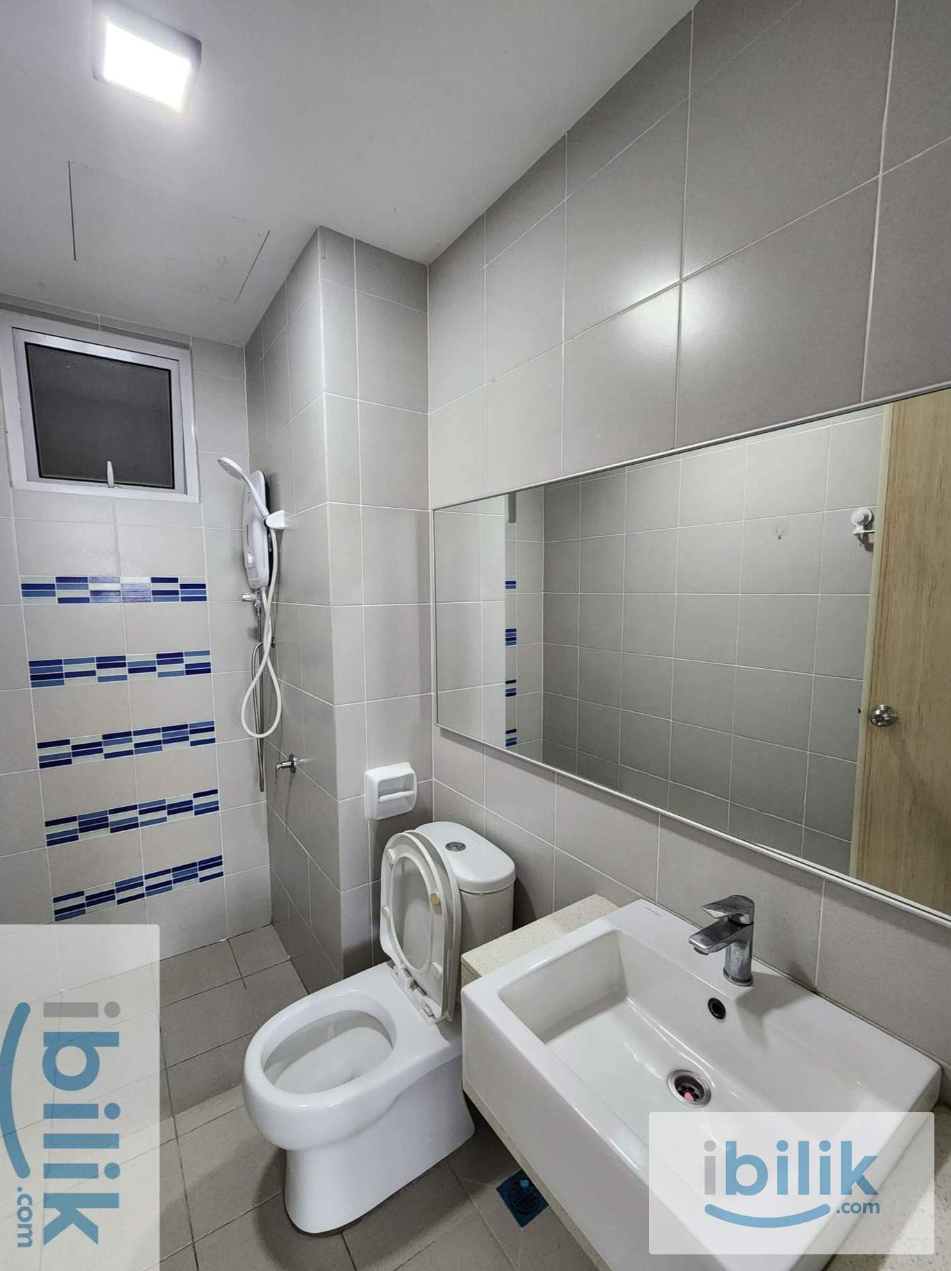 I-Santorini, Tanjung Tokong nr One Academy & Strait Quay (Master Room) - Image 2