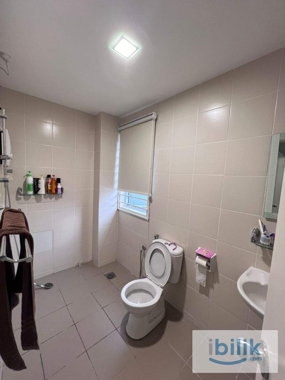 Master Bedroom For Rent at Milea Residence near Miri General Hospital - Image 4